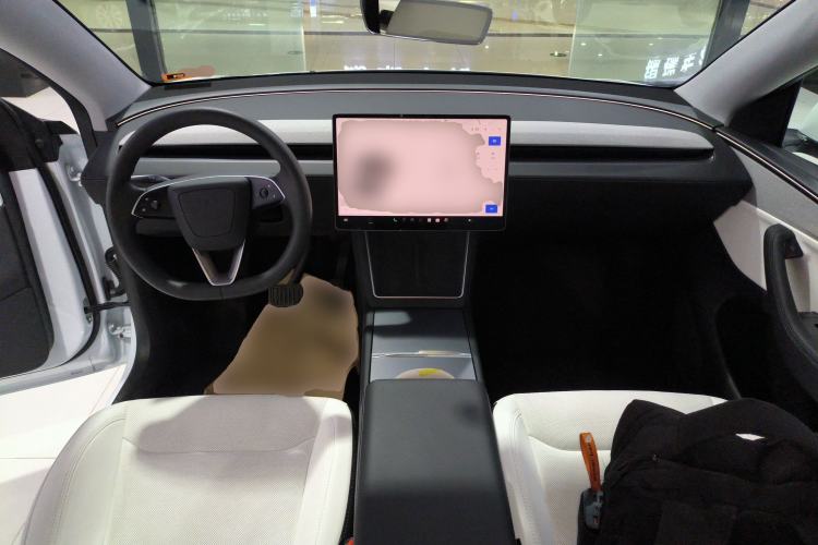 Used Tesla Model Y 2025 Rear-Wheel-Drive Version
