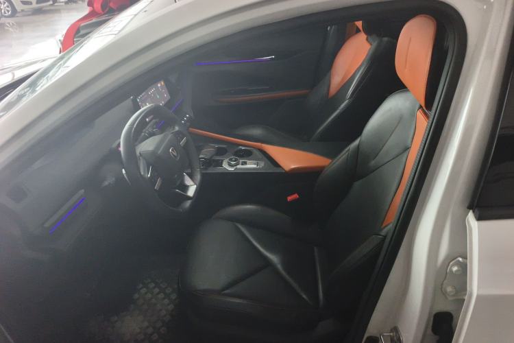 Used Changan UNI-V 2022 1.5T Prestige Version
