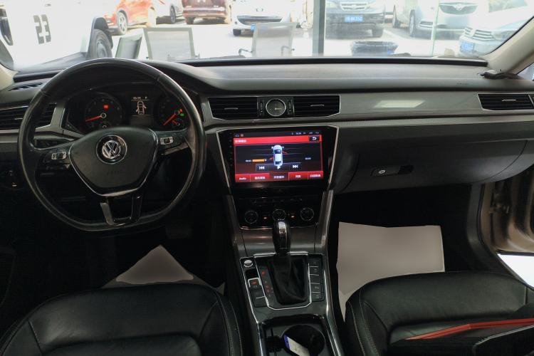 Used Volkswagen Passat 2017 330TSI DSG Luxury Edition
