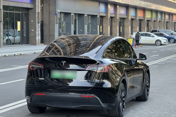 Used Tesla Model Y 2022 Rear-Wheel-Drive Version
