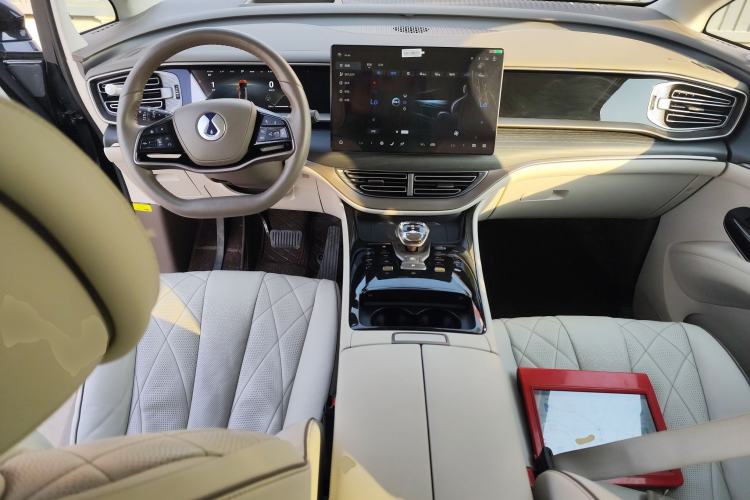 Used Denza D9 2022 DM-i 970 Four-Wheel Drive Flagship Model