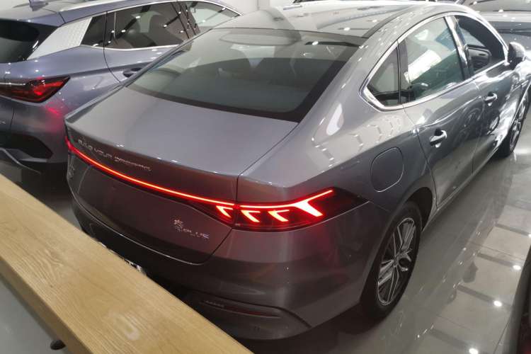 Used BYD Qin PLUS 2023 Champion Edition DM-i 120KM Excellence Model
