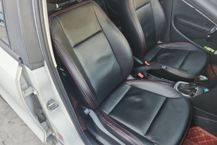 Used Volkswagen Polo 2016 1.6L Automatic Comfort Model
