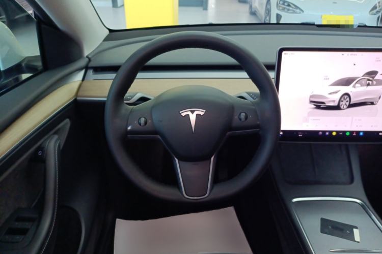 Used Tesla Model Y 2022 Rear-Wheel-Drive Version
