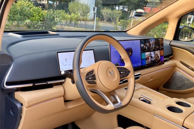 Used VOYAH Dream 2025 PHEV Four-Wheel-Drive Flagship Kunpeng Edition