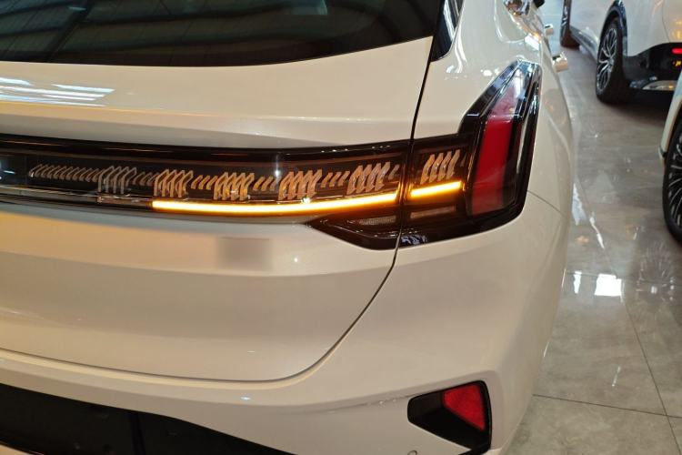 Used Zeekr 001 2025 WE Edition 100 kWh Rear-Wheel Drive
