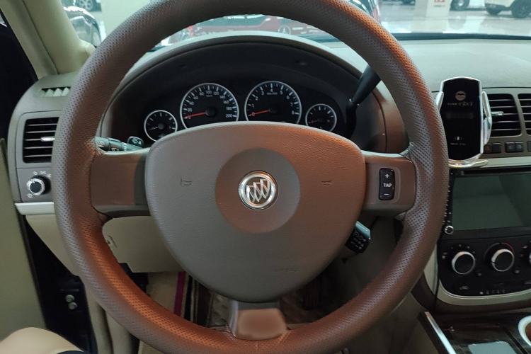 Used Buick GL8 2014 2.4L Classic Edition
