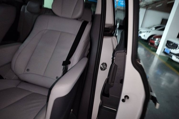 Used Buick GL8 2025 Lu Zun Deluxe Edition
