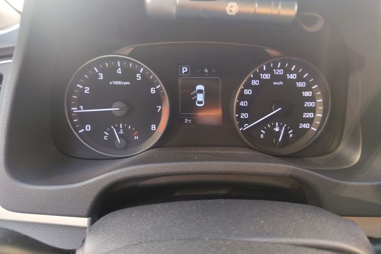 Used Hyundai Elantra 2016 1.6L Automatic ZhiXuan – Elite Version