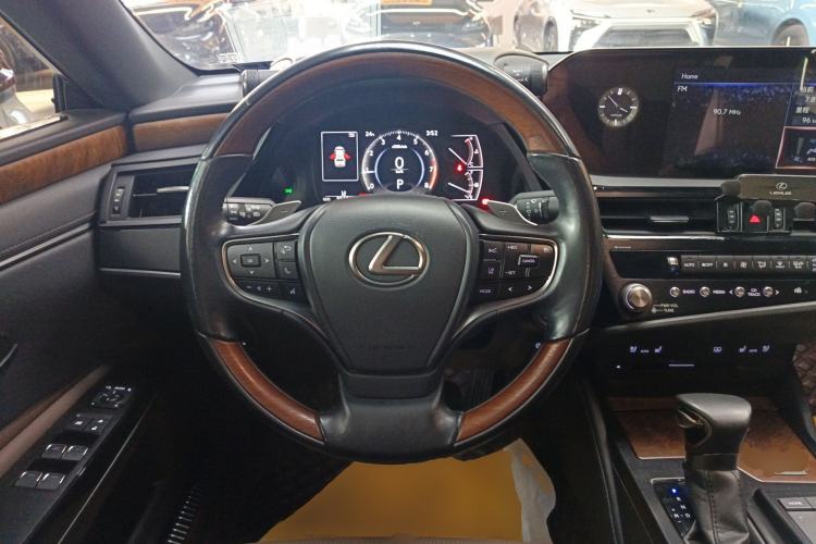 Used Lexus ES 2021 200 Luxury Edition
