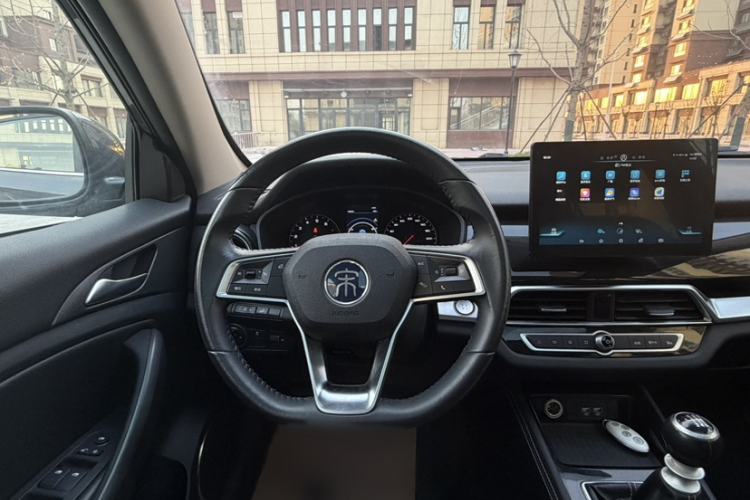 Used BYD Song 2021 Classic Edition 1.5T Manual Luxury Model
