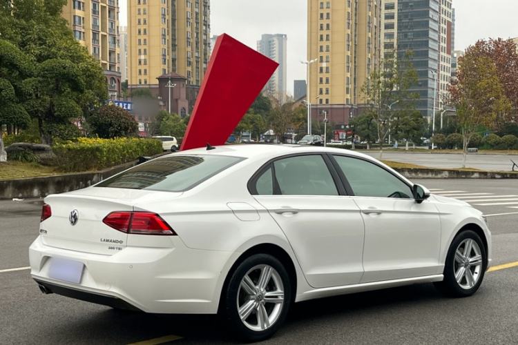 Used Volkswagen Lamando 2018 280TSI DSG Comfort Edition
