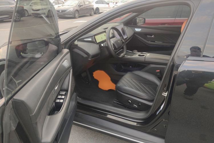 Used  SL03 2023 200Max Range-Extended Version
