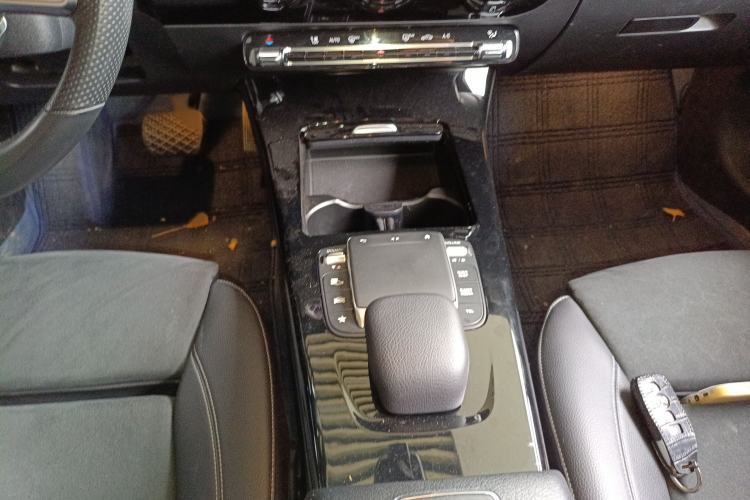 Used Mercedes-Benz A-Class 2021 A 200 L Sport Sedan Fashion Model
