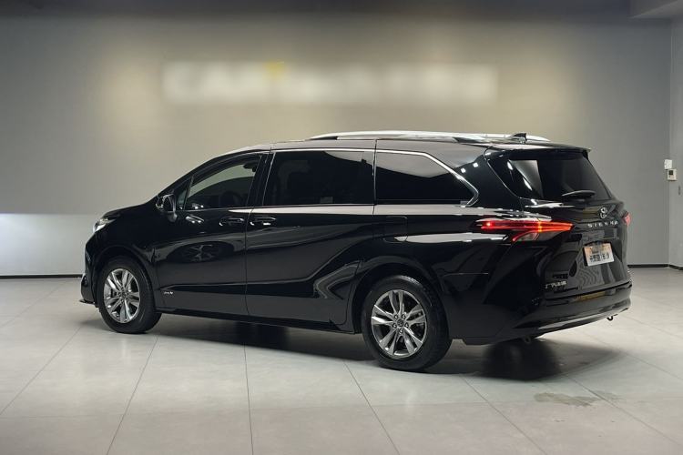 Used Toyota Sienna 2024 2.5L Hybrid Comfort Edition
