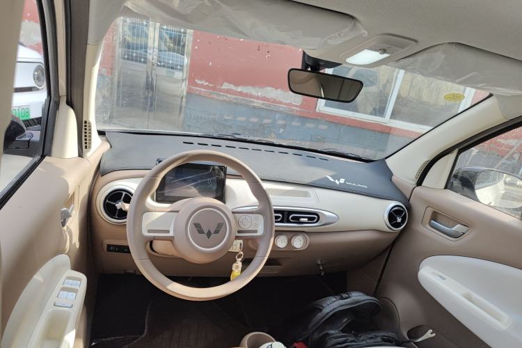 Used Wuling Hongguang MINIEV 2025 Four-Door Version Advanced Edition
