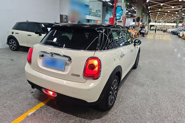 Used  MINI 2015 1.5T COOPER Fun Five-Door Edition
