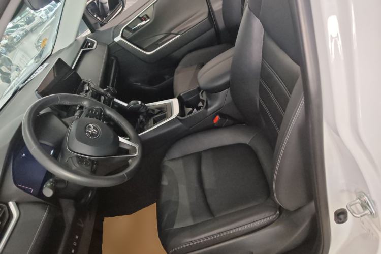 Used Toyota RAV4 2023 2.0L CVT Two-Wheel Drive Fashion Plus Edition
