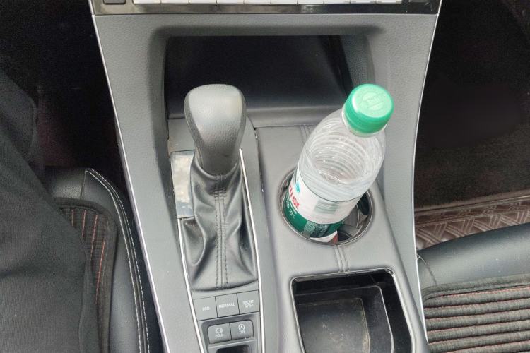 Used Toyota Avalon 2019 2.5L Ambition Version China VI Standard
