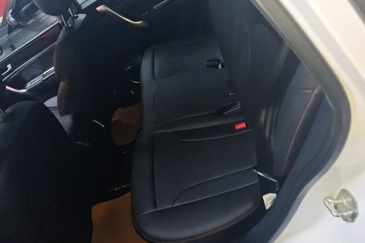 Used Haval M6 2019 1.5T DCT Two-Wheel Drive Elite Version China VI Standard
