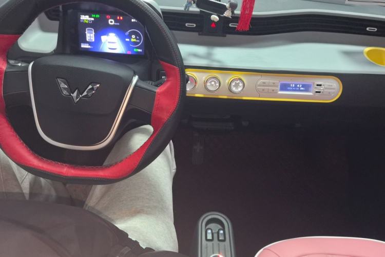 Used Wuling Hongguang MINIEV 2021 Macaron Premium Model – Lithium-NMC