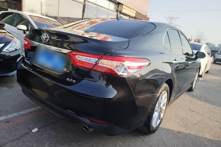 Used Toyota Camry 2021 2.0G Luxury Edition
