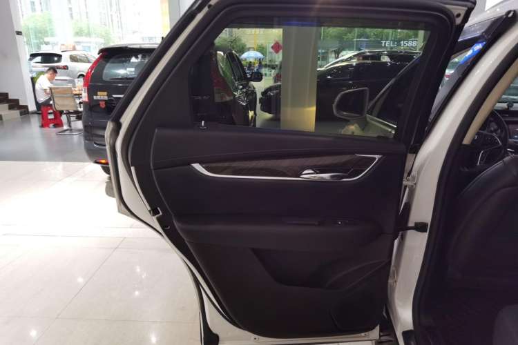 Used Cadillac XT5 2016 25T Luxury Model
