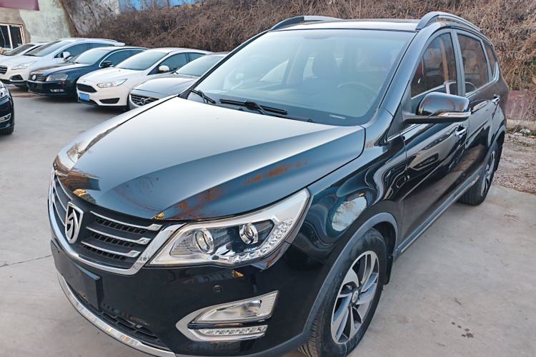 Used Baojun 560 2015 1.8L manual luxury version