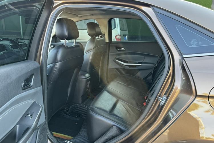 Used Ford Escort 2015 1.5L Manual Fashion Edition
