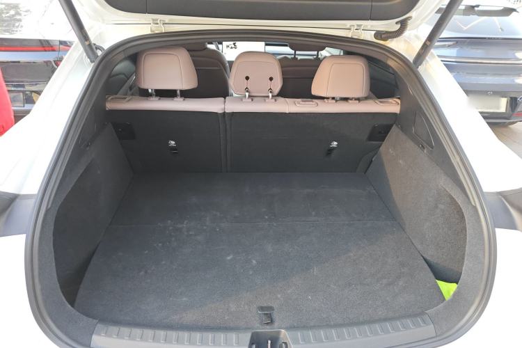 Used ONVO L60 2024 60 kWh All-Wheel Drive
