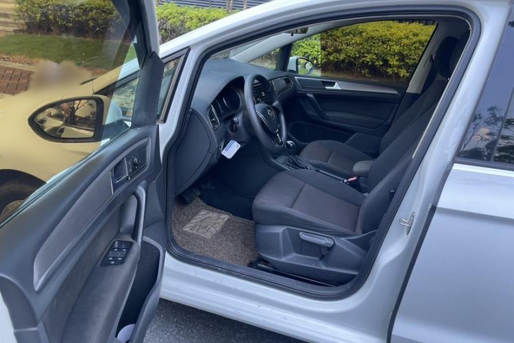 Used Volkswagen Golf Sportsvan 2016 1.6L Automatic Comfort Model
