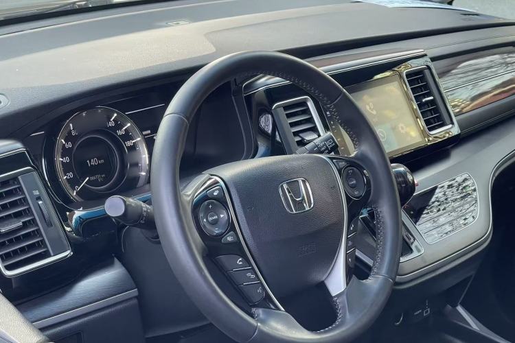 Used Honda Elysion 2016 2.4L Luxury Edition