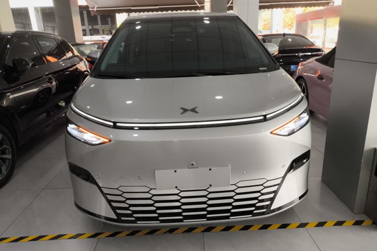 Used XPeng X9 2024 610 Long-Range Pro
