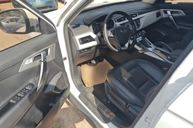 Used Geely Auto Emgrand X7 Sport 2018 1.8TD Automatic Two-Wheel Drive Zhiya Model
