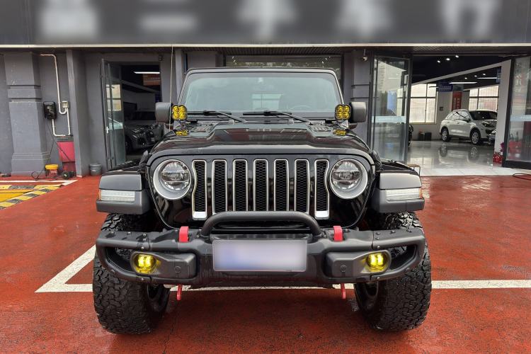 Used  Wrangler 2019 2.0T Sahara Four-Door Version China VI Emission Standard
