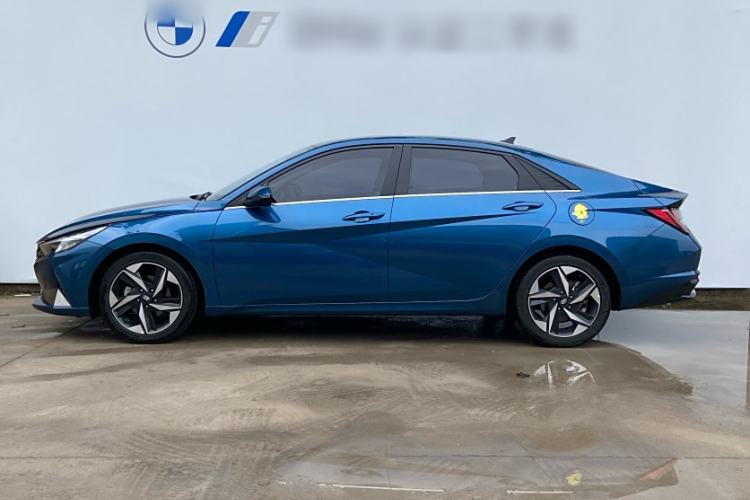 Used Hyundai Elantra 2021 1.5L CVT LUX Prestige Edition
