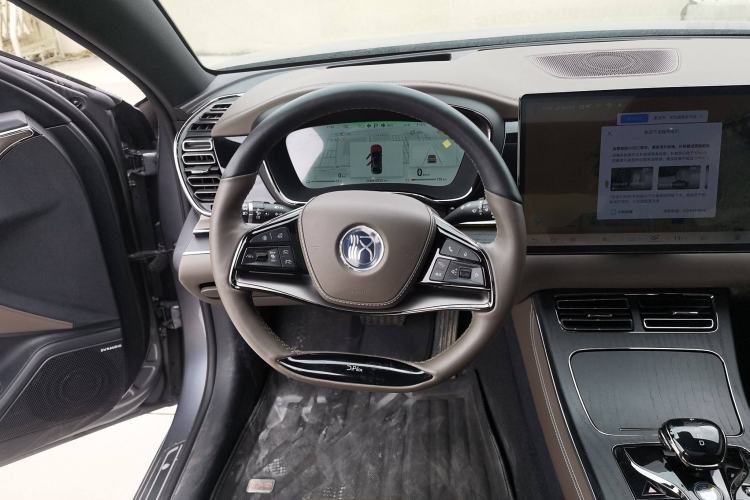 Used BYD Han 2024 DM-i Glory Edition 121KM Premium Model
