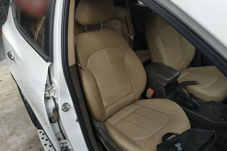 Used Hyundai ix35 2013 2.0L Automatic Two-Wheel Drive Smart GLS China IV Standard
