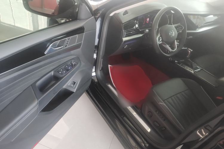 Used Volkswagen Passat 2023 330TSI Starry Luxury Edition
