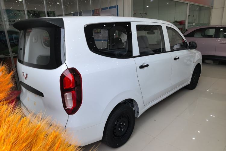 Used Wuling Hongguang New Energy 2024 All-Electric Model 300KM Practical Version
