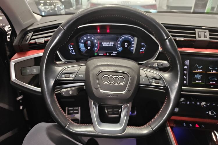 Used Audi Q3 2020 40 TFSI Fashion Dynamic Model
