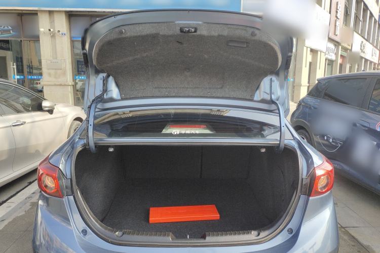 Used Mazda Mazda 3 Axela 2017 Sedan 1.5L Automatic Luxury Model Emission Standard China V
