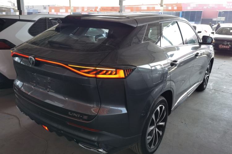 Used Changan UNI-Z New Energy 2024 Blue Whale Smart Electric iDD 125km Leading Model
