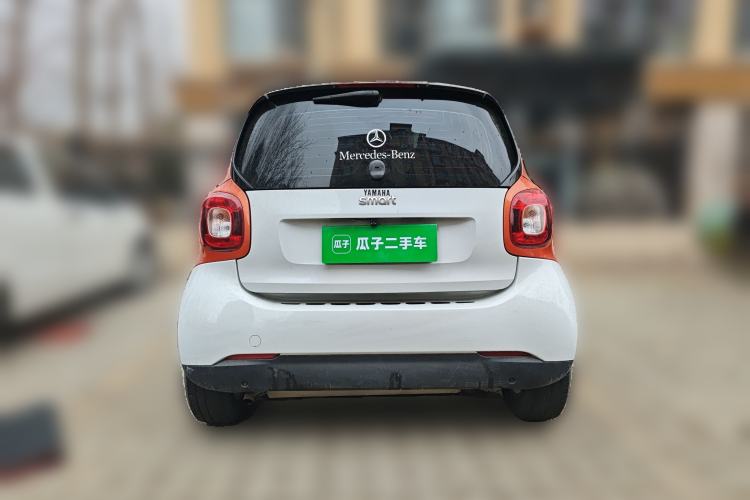 Used  fortwo 2015 1.0L 52 kW hardtop Dynamic version
