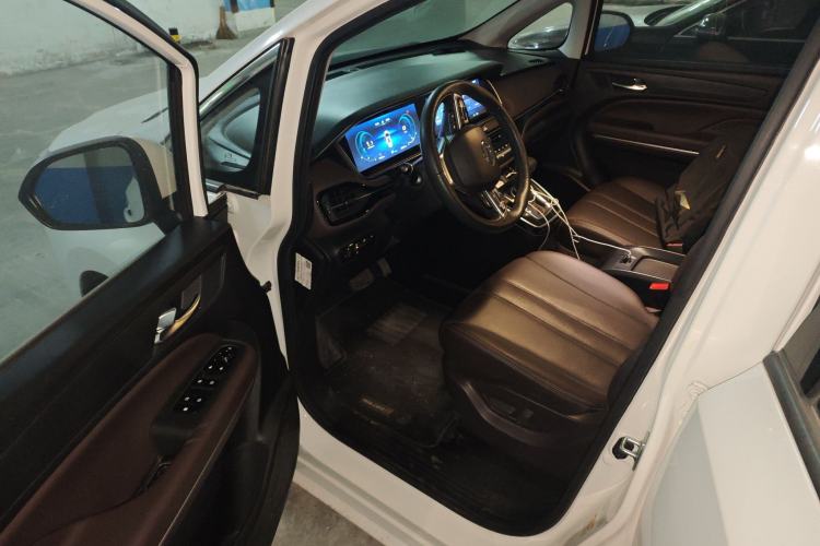 Used GAC Trumpchi M6 2019 270T DCT Prestige Edition (6-Seater) China VI
