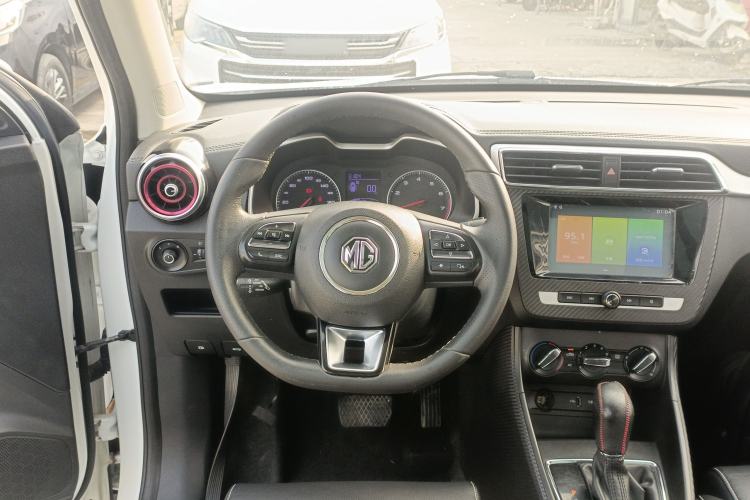 Used MG ZS 2017 1.5L Automatic Luxury Edition
