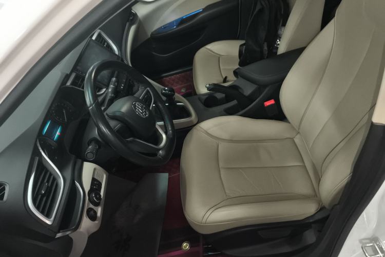 Used Buick GT 2018 15T Manual Elite Version China V Standard
