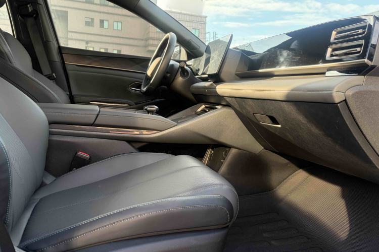 Used BYD Qin L 2024 DM-i 80KM Leading Model
