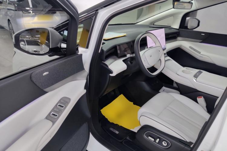 Used XPeng X9 2024 640 All-Wheel Drive High-Performance Max
