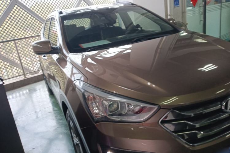 Used Hyundai Santa Fe 2013 2.4L Automatic Two-Wheel Drive Smart Version